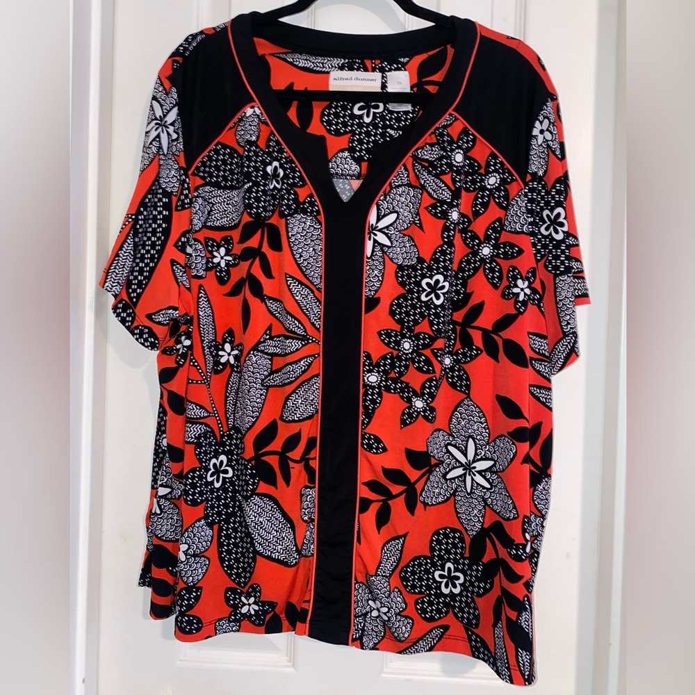Alfred Dunner Women's Red and Black Floral‎ Blouse